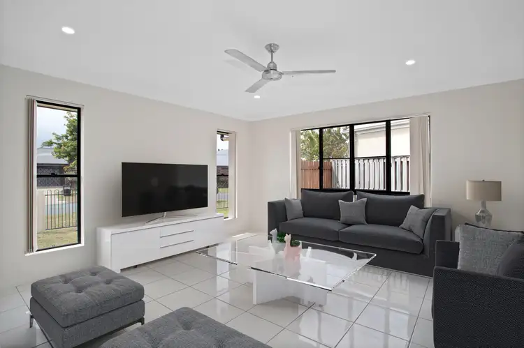 2 Bilgola Place, Blacks Beach QLD 4740