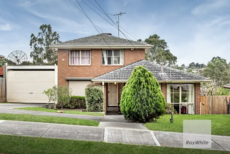 98 Clarke Drive, Gladstone Park VIC 3043