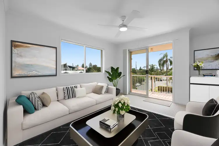 15/3-5 Anembo Street, "Florentino Apartments", Chevron Island QLD 4217