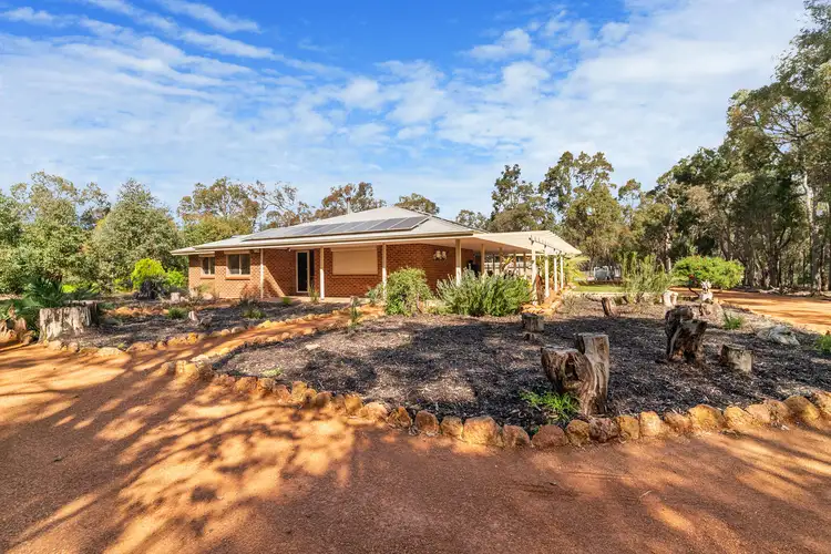 670 Elizabeth Avenue, Mundaring WA 6073