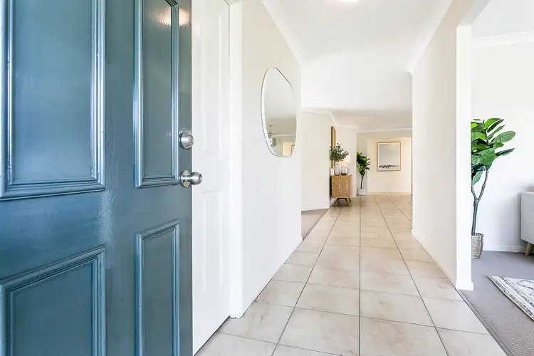 25 Baden Jones Way, North Booval QLD 4304