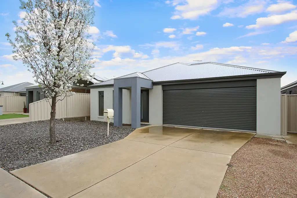 Main view of Homely house listing, 30 Inwood Crescent, Wodonga VIC 3690