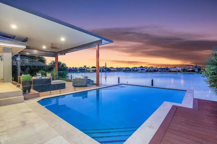 44 Rumrunner Street, Mermaid Waters QLD 4218
