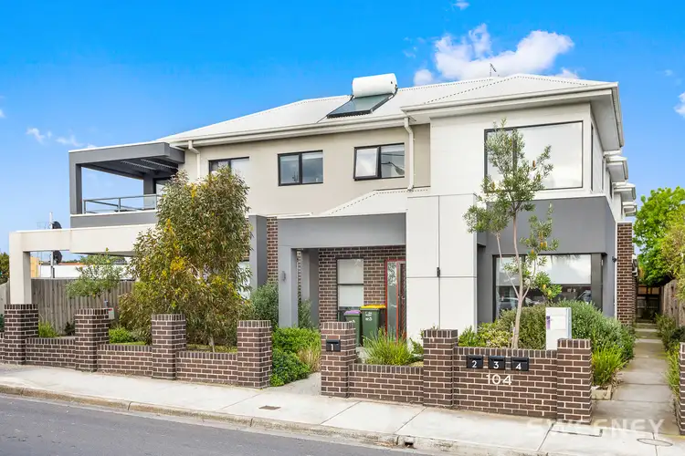 2/104 Maidstone Street, Altona VIC 3018