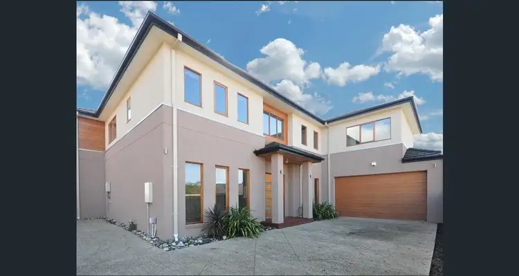 8 Ellis Close, Sanctuary Lakes VIC 3030
