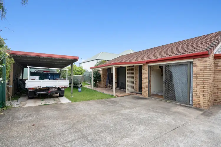 2/3 Jean Street, Labrador QLD 4215