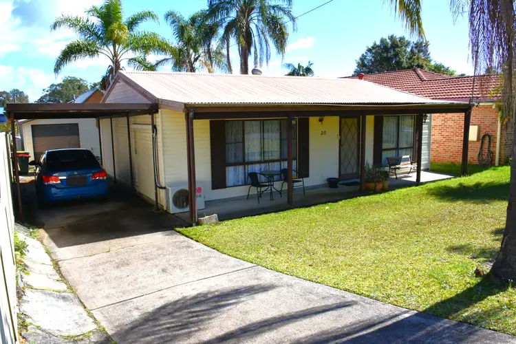 20 Tarwarri Road, Summerland Point NSW 2259