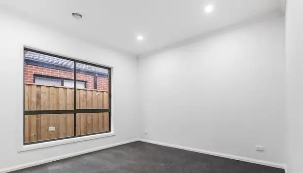 Sixth view of Homely house listing, 11 Catanzaro Crescent, Wollert VIC 3750