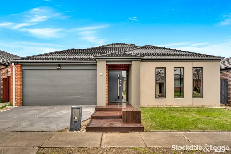 9 Calypso Drive, Mickleham VIC 3064
