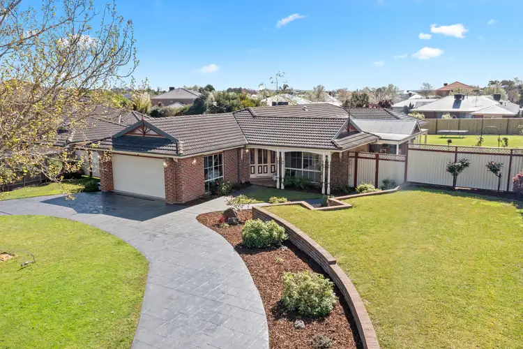 4 Counithan Place, Lysterfield VIC 3156