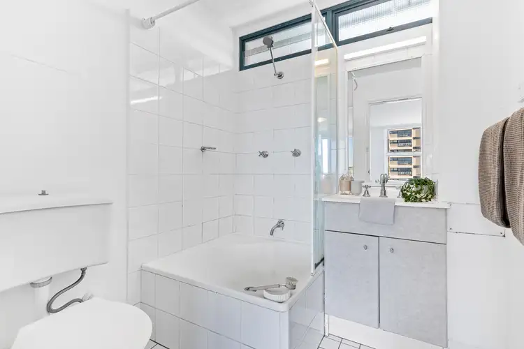 Sixth view of Homely studio listing, 83/1 McDonald Street, Potts Point NSW 2011