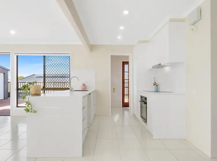 21 Stumm Street, Kearneys Spring QLD 4350