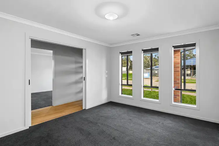 Fifth view of Homely house listing, 8 Reidy St, Benalla VIC 3672