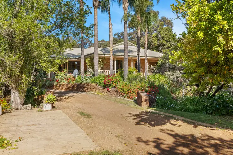5 Wheelwright Road, Lesmurdie WA 6076
