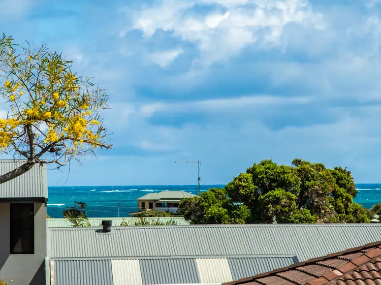 Fourth view of Homely house listing, 2 Cooinda Close, Quinns Rocks WA 6030