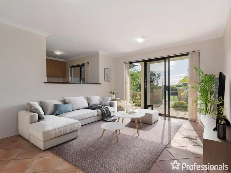 Third view of Homely house listing, 6 Ski Court, Port Kennedy WA 6172