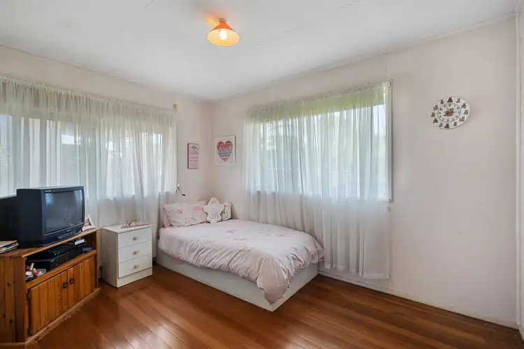 Sixth view of Homely house listing, 15 Samantha Street, Wynnum West QLD 4178