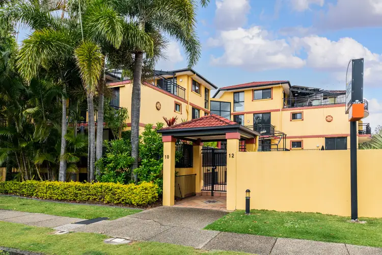 9/10-12 Bath Street, Labrador QLD 4215