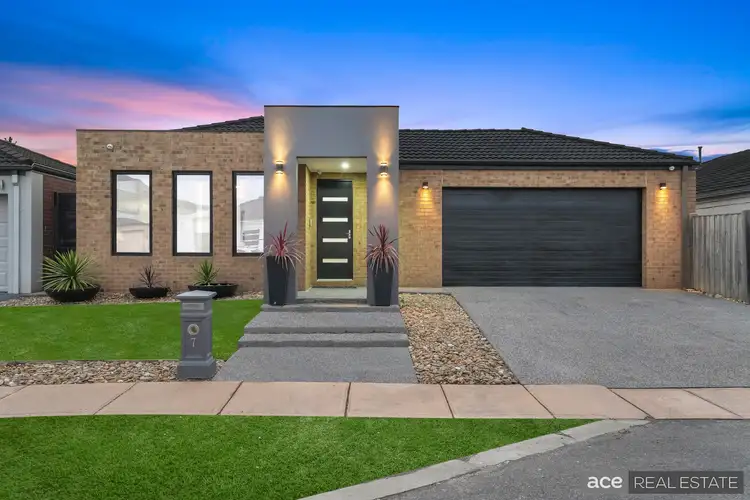 7 Greenfinch Court, Williams Landing VIC 3027