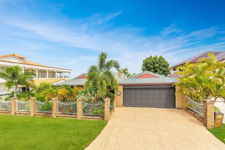 64 Southern Cross Drive, Newport QLD 4020