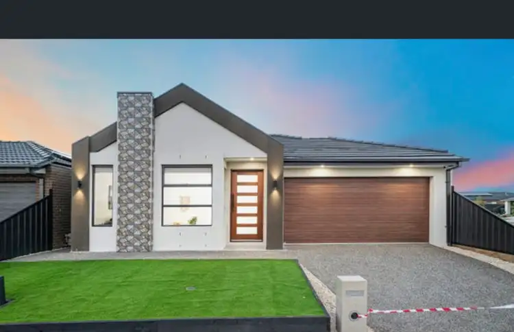 Second view of Homely house listing, 40 Cinnamara Circuit, Tarneit VIC 3029