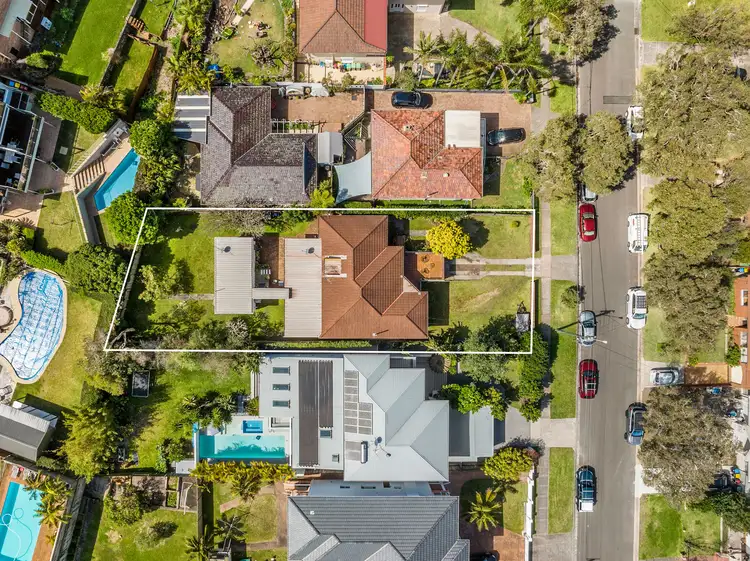 Fifth view of Homely house listing, 32 Cumberland Avenue, Collaroy NSW 2097