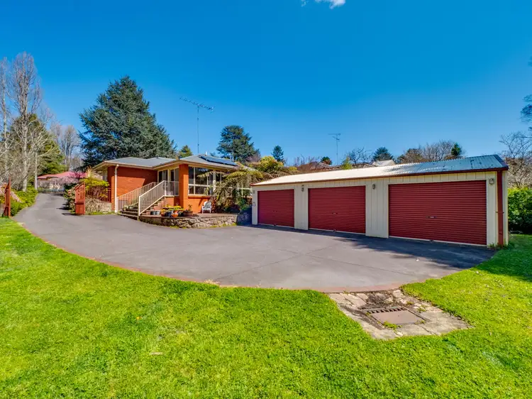 100 Govetts Leap Road, Blackheath NSW 2785