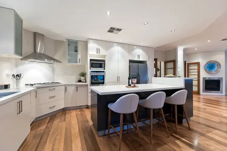 Sixth view of Homely house listing, 2 Platt Court, Booragoon WA 6154