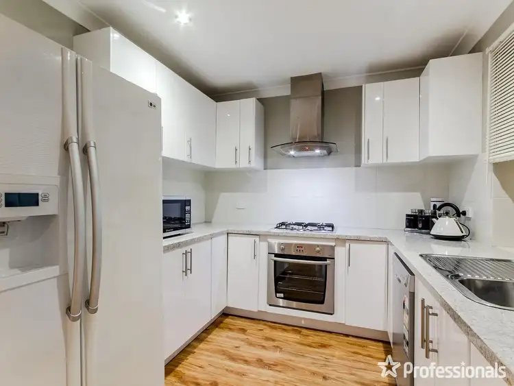 Fifth view of Homely house listing, 10 Kensington Court, Cooloongup WA 6168