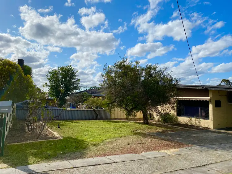 411 Belmont Avenue, Cloverdale WA 6105