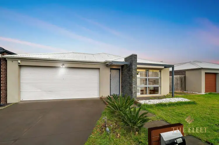 Second view of Homely house listing, 11 Barmera Way, Truganina VIC 3029