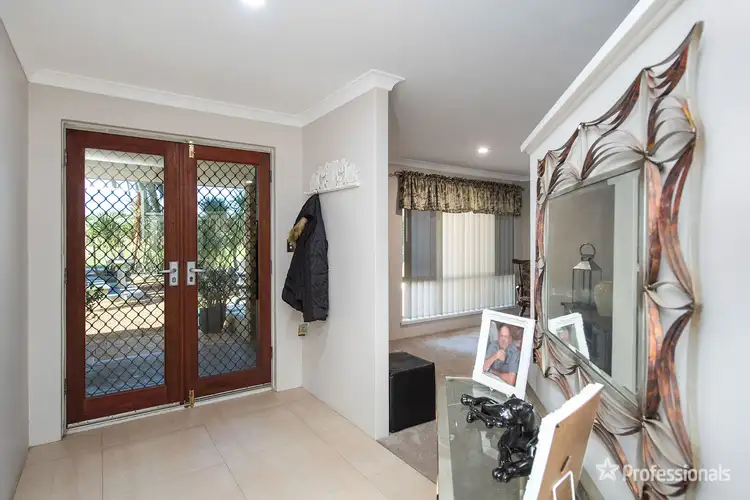 Seventh view of Homely house listing, 10 St Laurent Close, Greenfields WA 6210