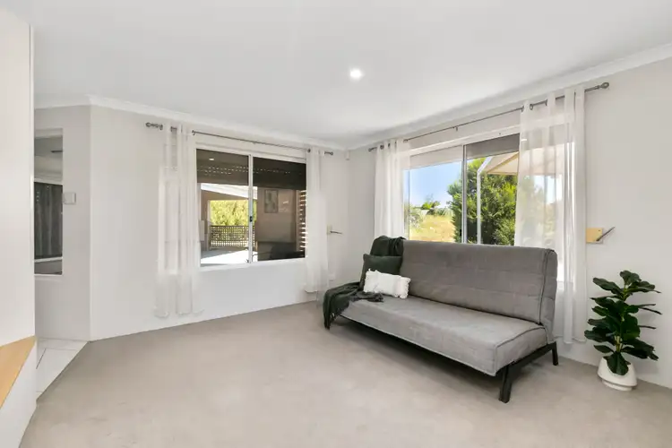 Fourth view of Homely house listing, 20 Manitoba Place, Success WA 6164