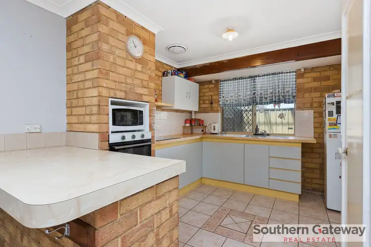2 Brignell Gardens, Parmelia WA 6167