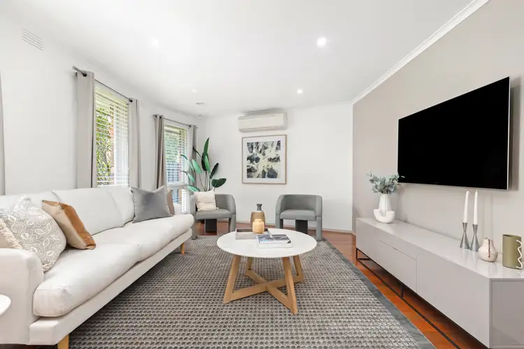Second view of Homely house listing, 5 Snowdon Drive, Cheltenham VIC 3192
