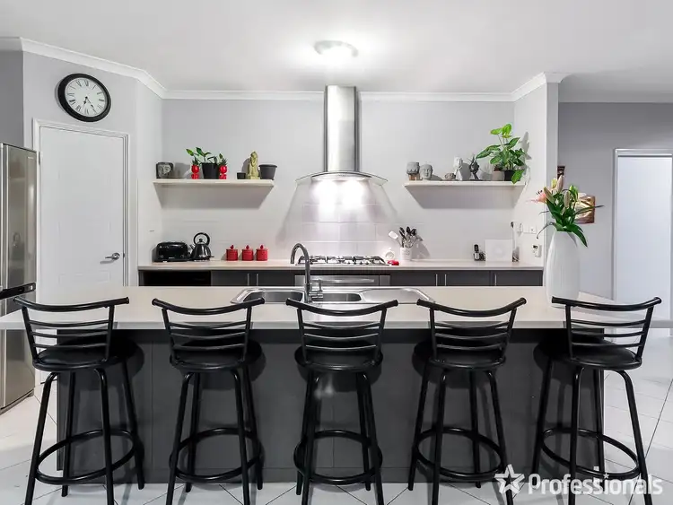 Fifth view of Homely house listing, 10 Correa Way, Baldivis WA 6171