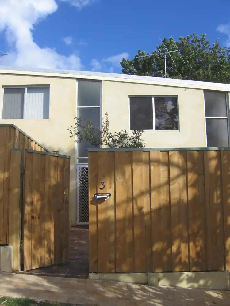 3/2 Edgehill Street