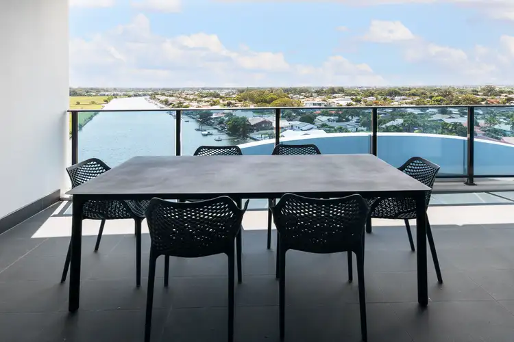 5 Harbour Side Court
