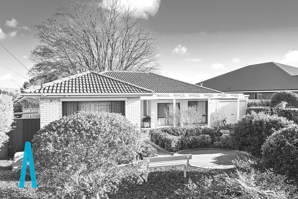 Main view of Homely house listing, 10 Eyre Crs, Valley View SA 5093