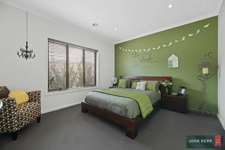Second view of Homely house listing, 21 Vincent Boulevard, Trafalgar VIC 3824