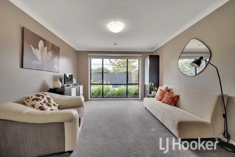 25 Gleneagles Drive, Melton West VIC 3337
