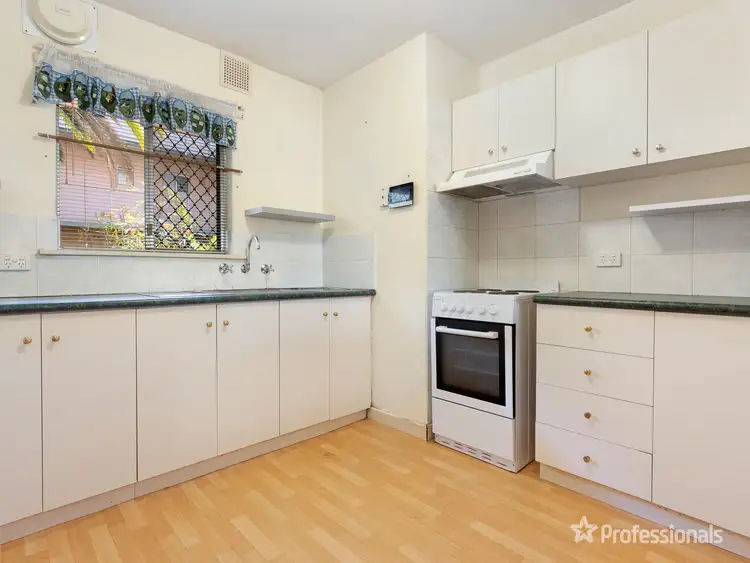Fifth view of Homely flat listing, 7/4 Canham Way, Orelia WA 6167