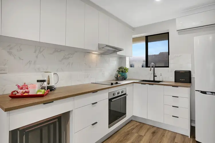 Main view of Homely unit listing, 3/11 Windle Street, Lake Illawarra NSW 2528