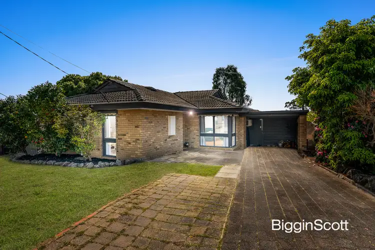 27 Wolsley Avenue, Frankston VIC 3199