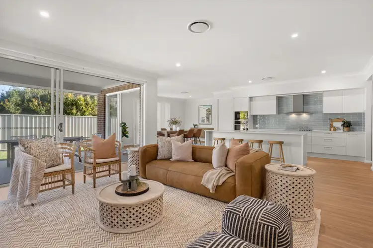 6 Seaside Place, Diamond Beach NSW 2430