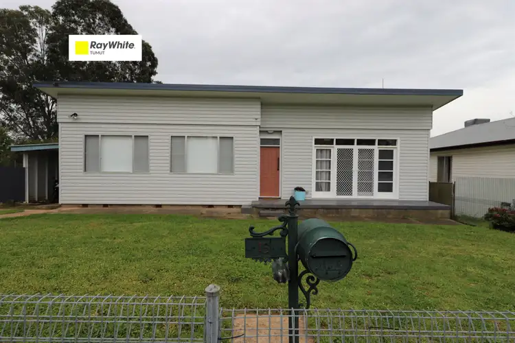 15 Colwell Street, Tumut NSW 2720