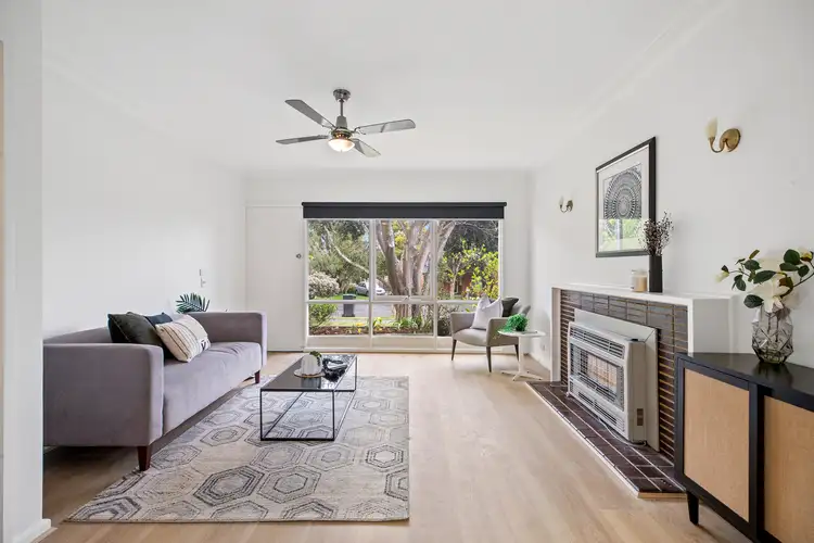 2/6 Harris Grove, Bayswater VIC 3153
