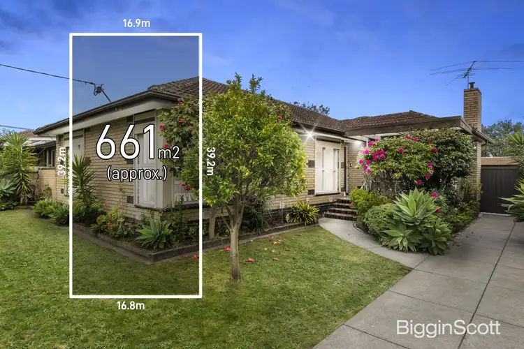35 Diosma Drive, Glen Waverley VIC 3150