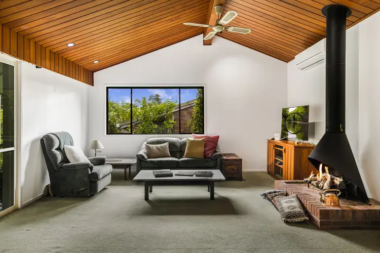 10 Matingara Street, Chapel Hill QLD 4069