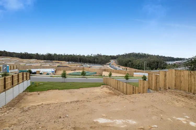 5 Triana Court, Spring Mountain QLD 4300